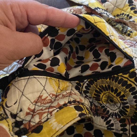 VERA BRADLEY CROSSBODY - Picture 7 of 10